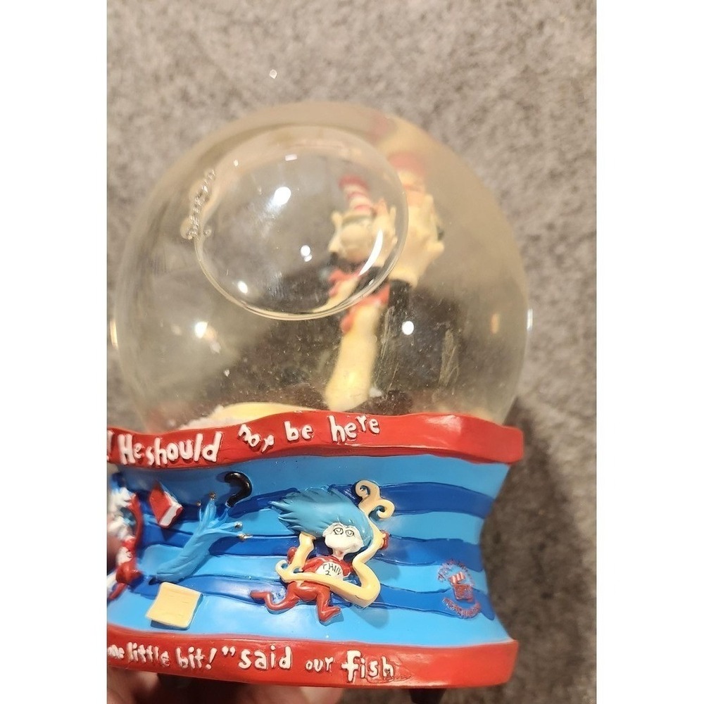 Vintage 2003 Dr Seuss Cat In The Hat Musical Waterball Snow Globe Kurt Adler - Picture 6 of 9